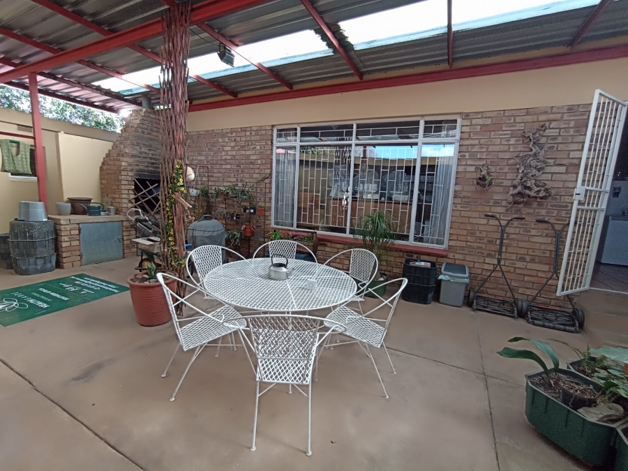 3 Bedroom Property for Sale in Bult West North West